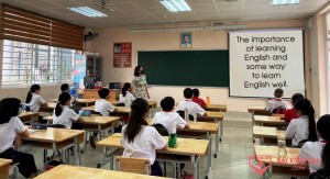 Viết đoạn văn bằng Tiếng Anh nói về tầm quan trọng và cách để học tốt Tiếng Anh