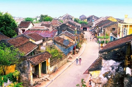 Cảnh sắc và hương vị đất nước: Phố cổ Hội An quê em
